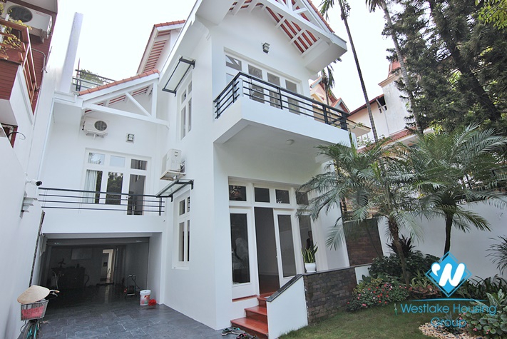 Mordern beautiful house with a super lovey backyard for rent in Tay Ho, Hanoi